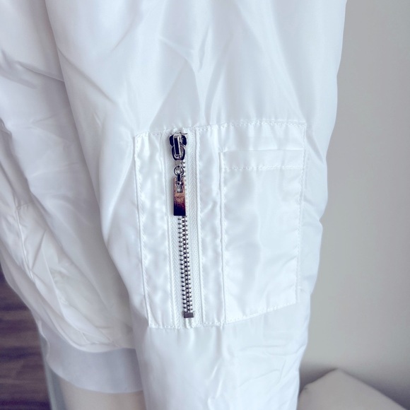 White Rookie Movement Bomber- Small - Picture 6 of 11